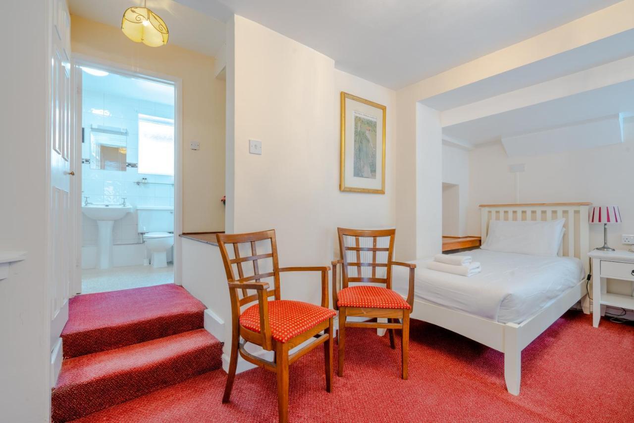 CROWN HOTEL COTSWOLD, BLOCKLEY